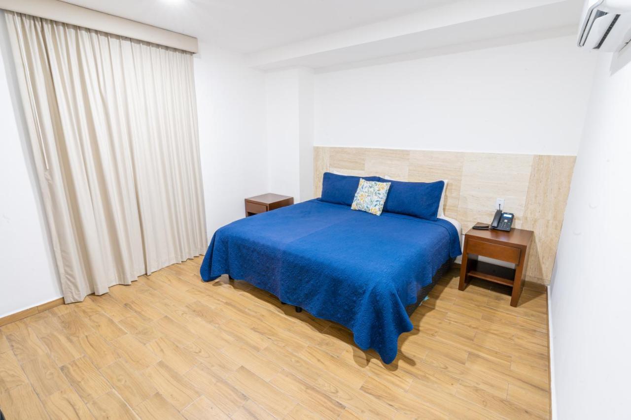 Standard Queen Room