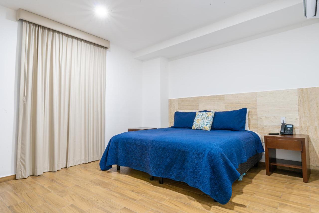 Standard Queen Room